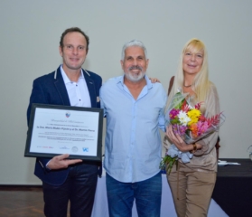 Entrega de Titulo Miembro Honorario de la Ciudad de Villa Constitución. Por Intendente Jorge Berti y en Concejo Deliberante Entrega de Titulo Miembro Honorario de la Ciudad de Villa Constitución. Por Intendente Jorge Berti y en Concejo Deliberante